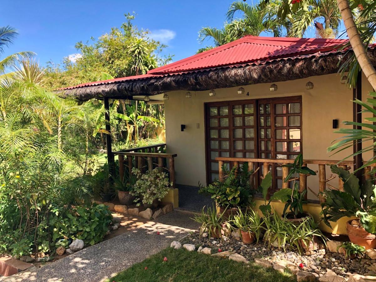 Strutz Art Garden Resort Bangued Kültér fotó