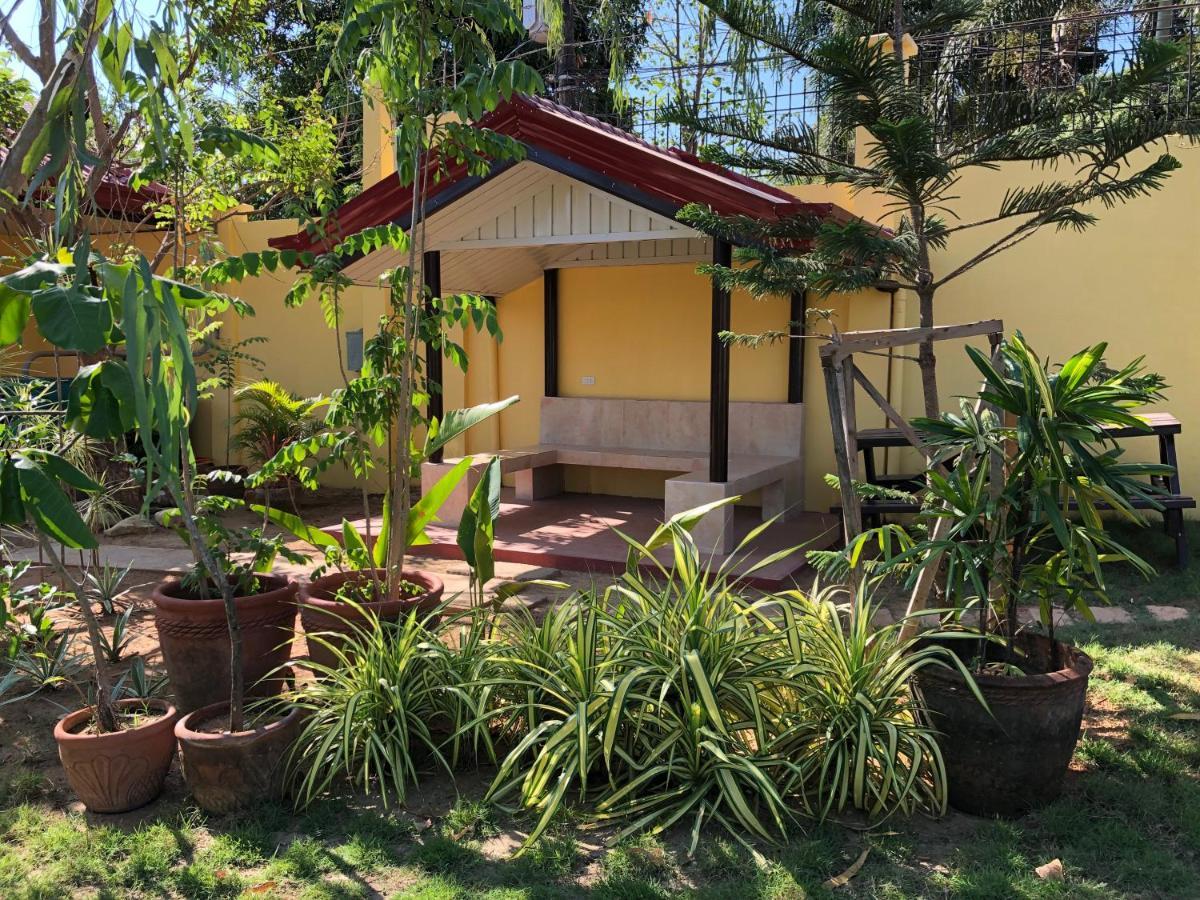 Strutz Art Garden Resort Bangued Kültér fotó