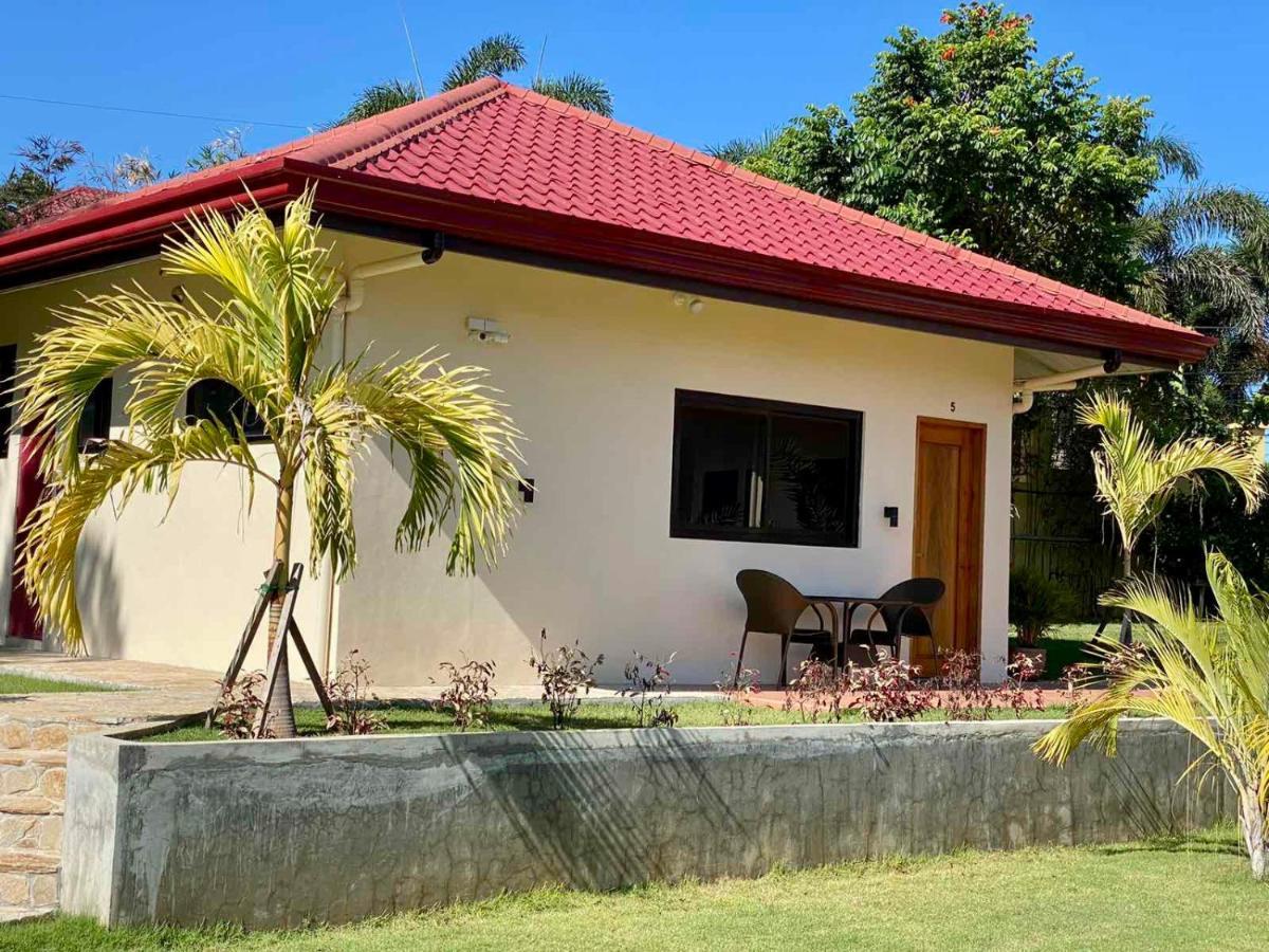 Strutz Art Garden Resort Bangued Kültér fotó