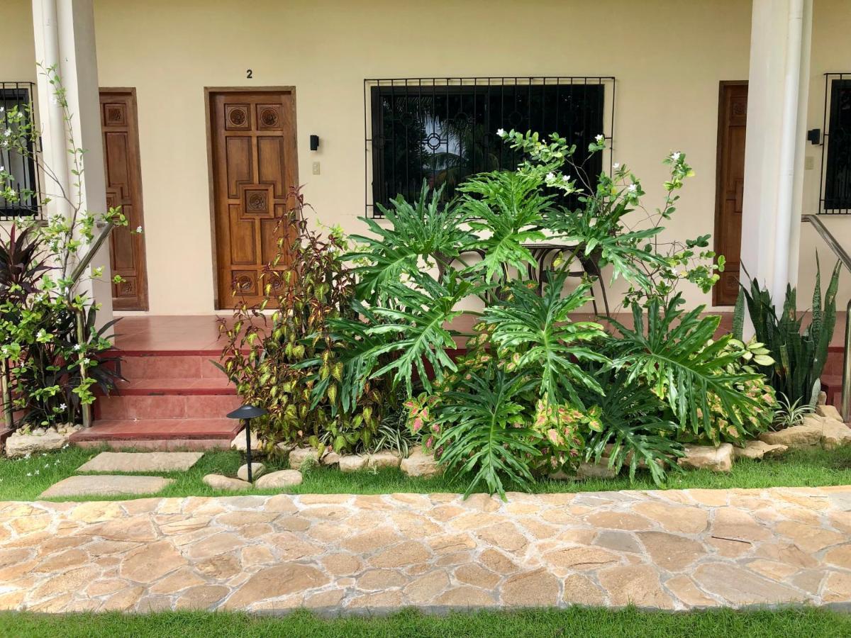 Strutz Art Garden Resort Bangued Kültér fotó