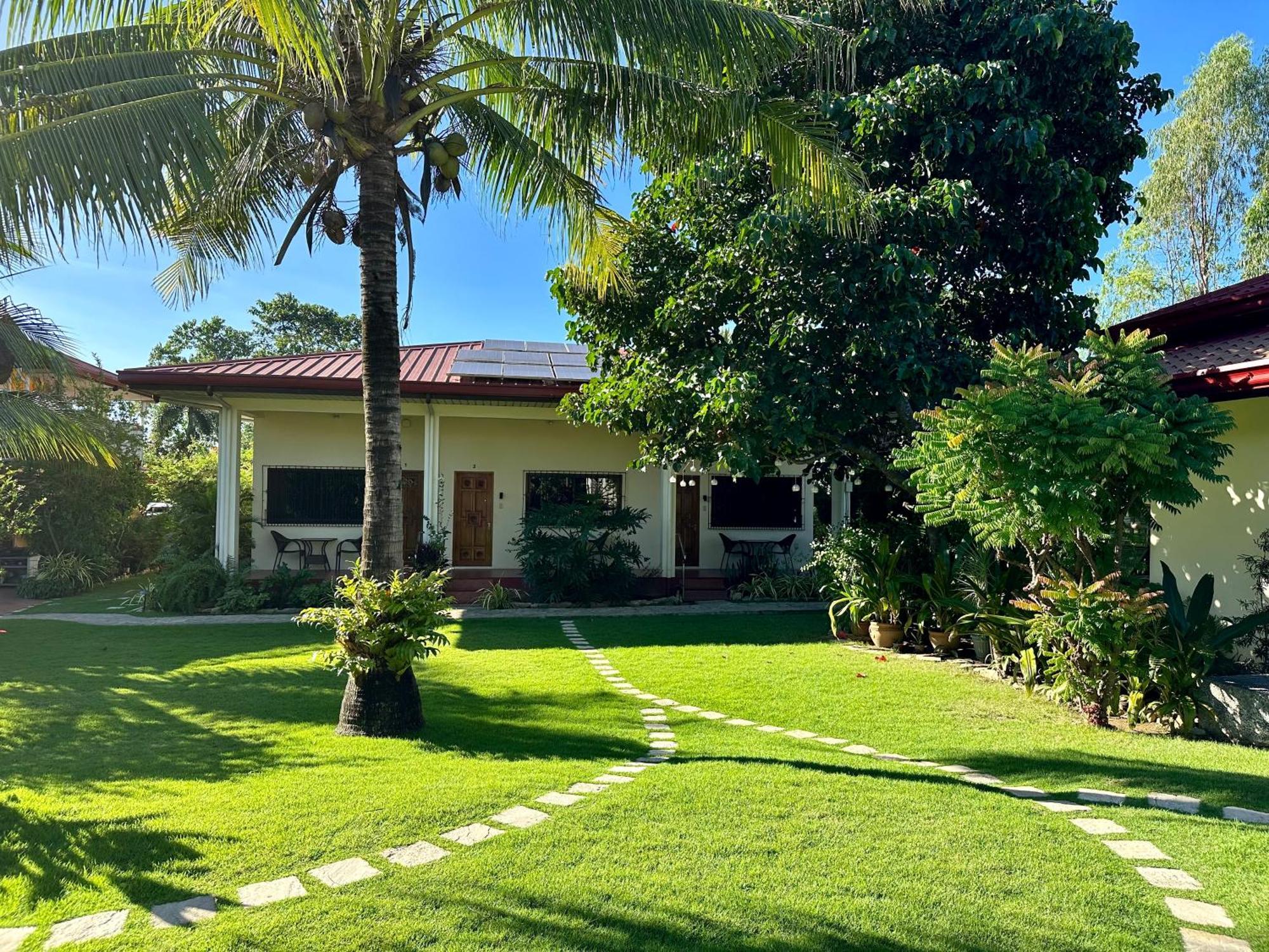 Strutz Art Garden Resort Bangued Kültér fotó